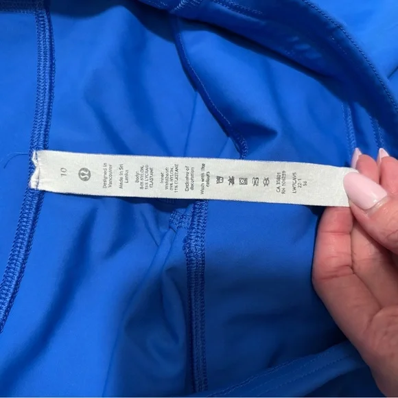 Lululemon High Raise Wunder Train 6” - Picture 4 of 6